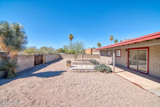 9006 E 8th Street, Tucson, AZ 85710