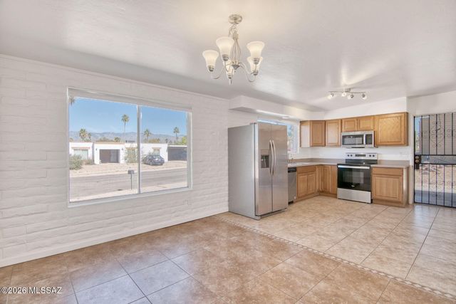 9006 E 8th Street, Tucson, AZ 85710