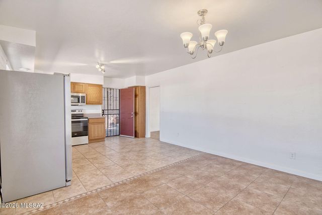 9006 E 8th Street, Tucson, AZ 85710