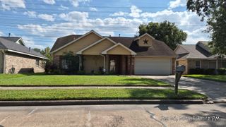2010 Wildwood Drive, Deer Park, TX 77536