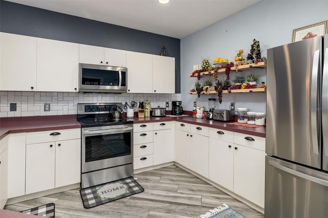 411 28TH STREET W, Palmetto, FL 34221