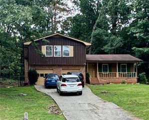 467 Allana Court, Stone Mountain, GA 30087