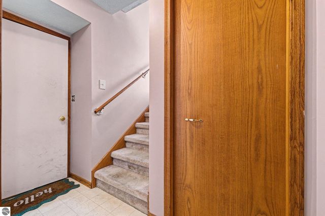 2643 Ra Wa Si, Traverse City, MI 49685