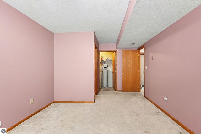 2643 Ra Wa Si, Traverse City, MI 49685