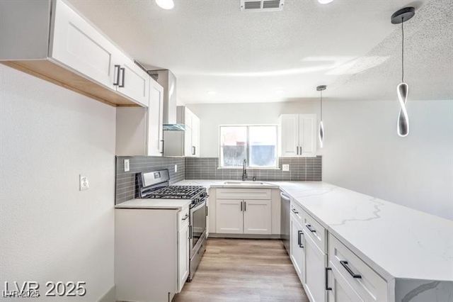 1700 Breezewood Drive, Las Vegas, NV 89108