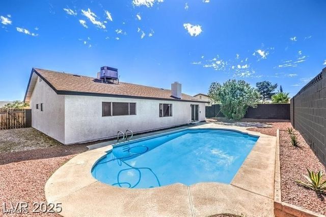 1700 Breezewood Drive, Las Vegas, NV 89108