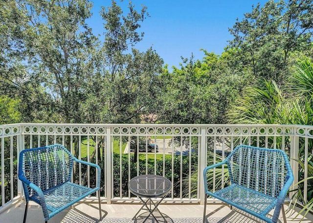 9857 Baywinds Drive 9302, West Palm Beach, FL 33411