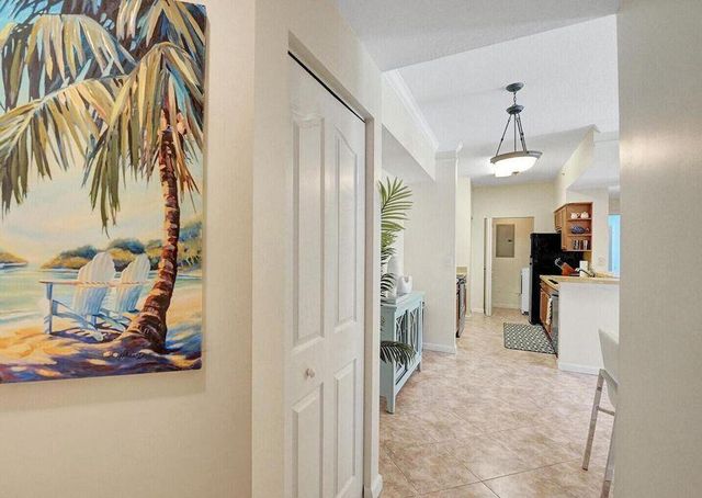 9857 Baywinds Drive 9302, West Palm Beach, FL 33411