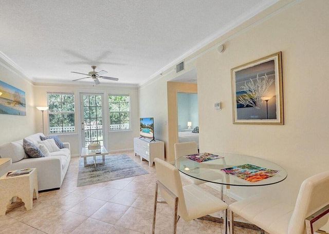 9857 Baywinds Drive 9302, West Palm Beach, FL 33411