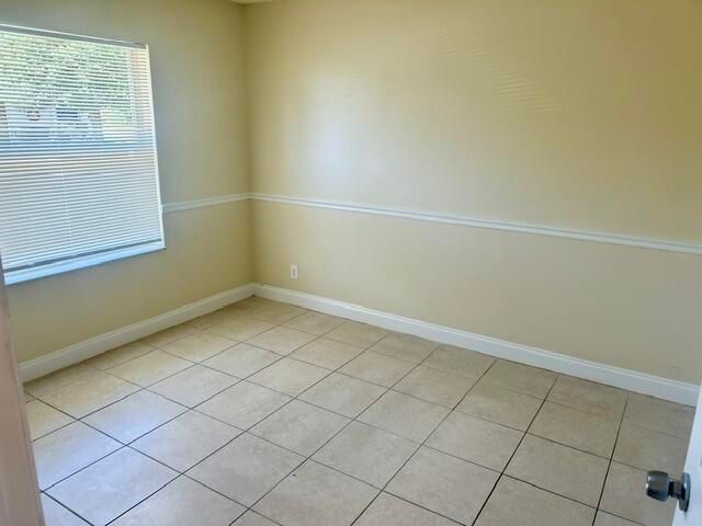 5447 Twin Oakes Road, Greenacres, FL 33463