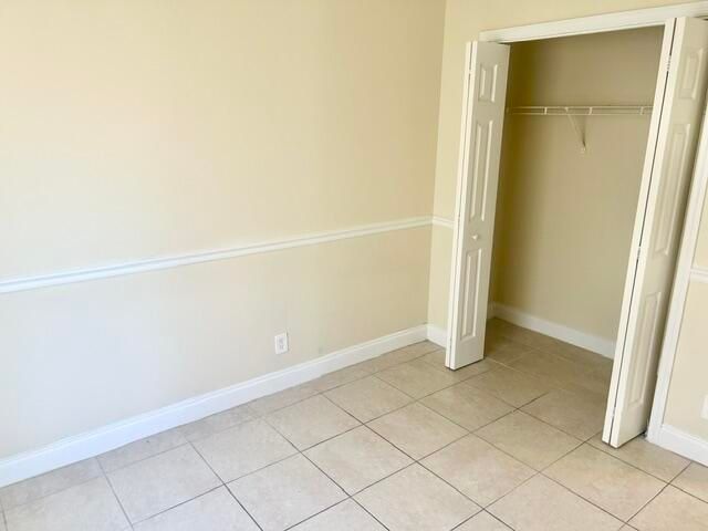 5447 Twin Oakes Road, Greenacres, FL 33463