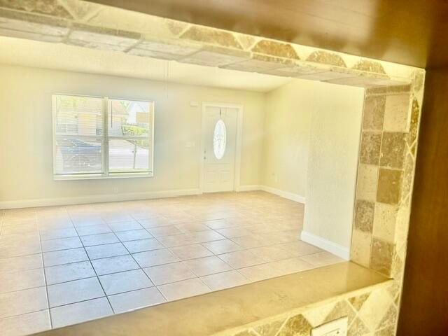 5447 Twin Oakes Road, Greenacres, FL 33463