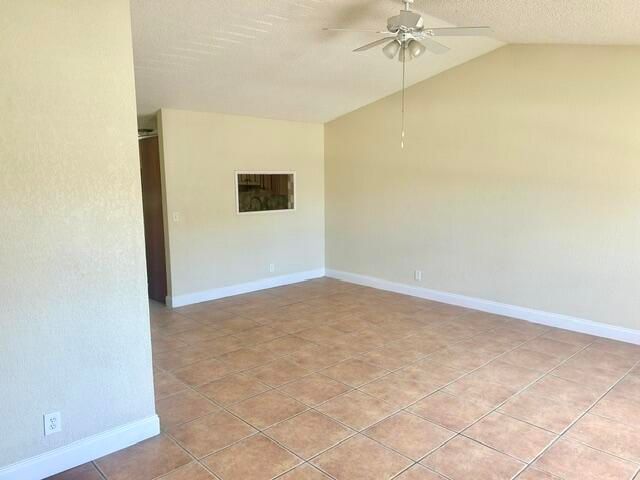 5447 Twin Oakes Road, Greenacres, FL 33463