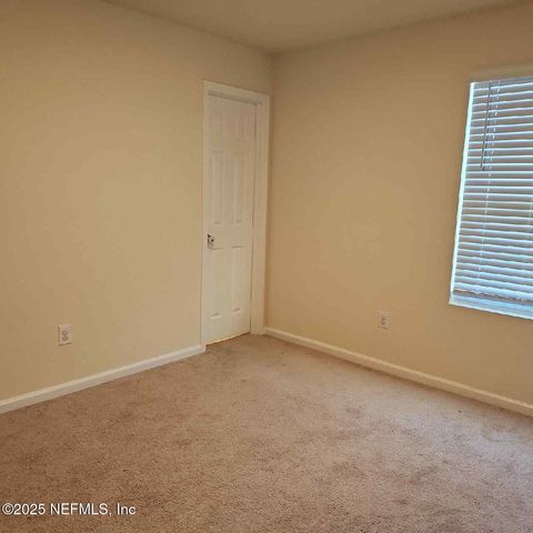 86624 SHORTLINE Circle, Yulee, FL 32097