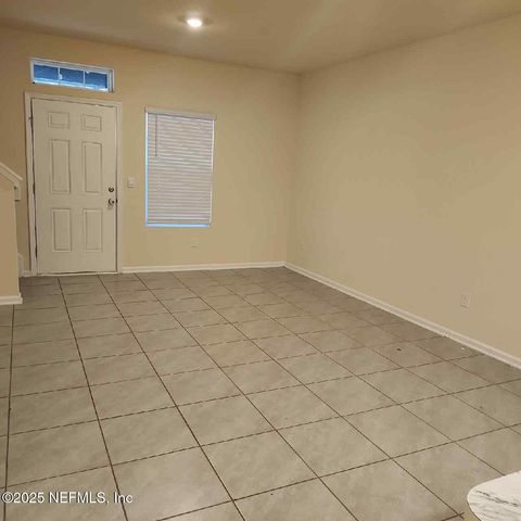 86624 SHORTLINE Circle, Yulee, FL 32097