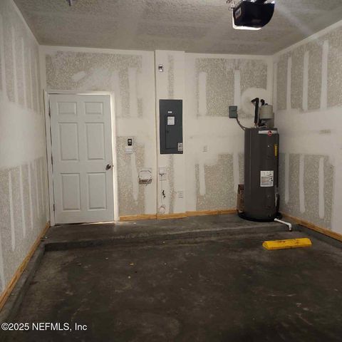 86624 SHORTLINE Circle, Yulee, FL 32097