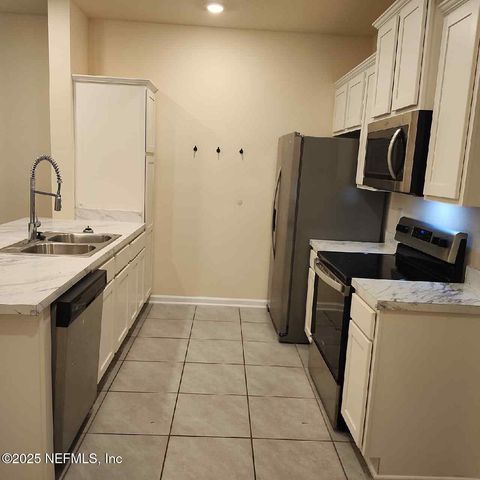 86624 SHORTLINE Circle, Yulee, FL 32097