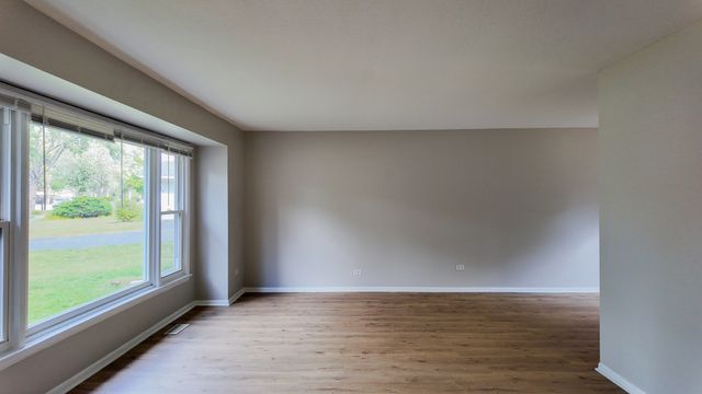 22627 Mission Drive, Richton Park, IL 60471