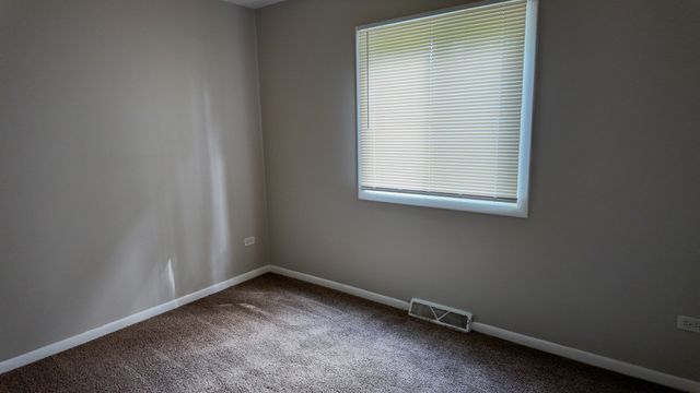 22627 Mission Drive, Richton Park, IL 60471