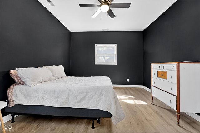 416 W 5th Street W, Greenfield, IN 46140