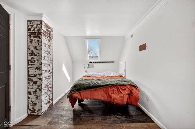 416 W 5th Street W, Greenfield, IN 46140