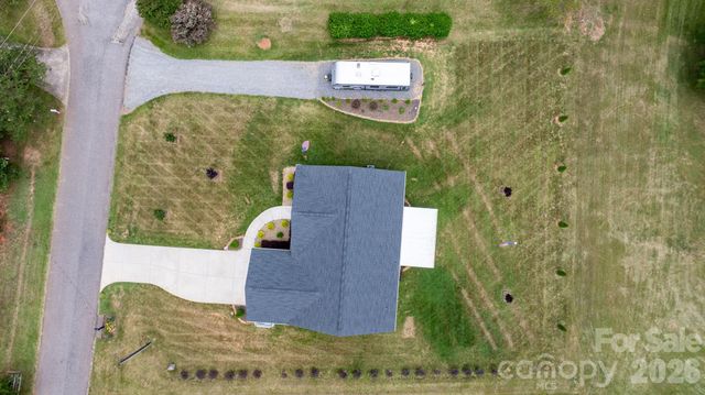 2026 Crestdale Lane, Newton, NC 28658