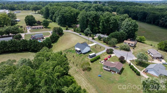 2026 Crestdale Lane, Newton, NC 28658