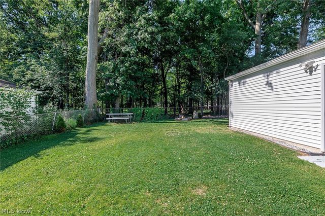 3299 Winthrop Drive, Parma, OH 44134
