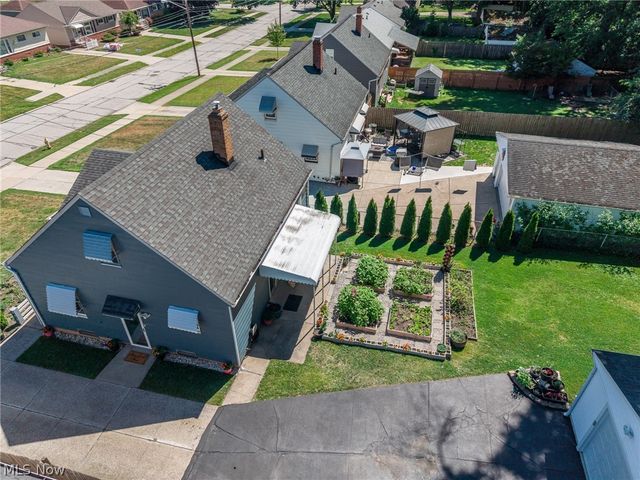 3299 Winthrop Drive, Parma, OH 44134