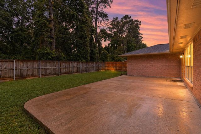 4111 Hermitage Hollow Lane, Kingwood, TX 77339