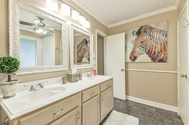 4111 Hermitage Hollow Lane, Kingwood, TX 77339