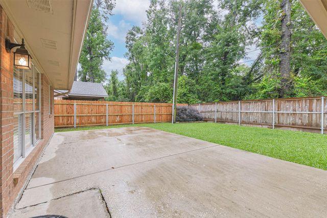 4111 Hermitage Hollow Lane, Kingwood, TX 77339