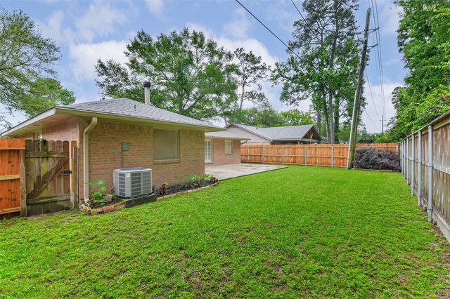 4111 Hermitage Hollow Lane, Kingwood, TX 77339