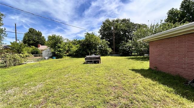 3220 Hilltop Road, Midwest City, OK 73110