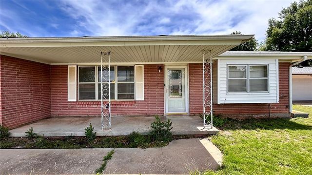 3220 Hilltop Road, Midwest City, OK 73110