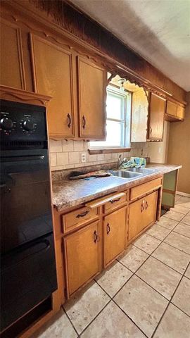 3220 Hilltop Road, Midwest City, OK 73110