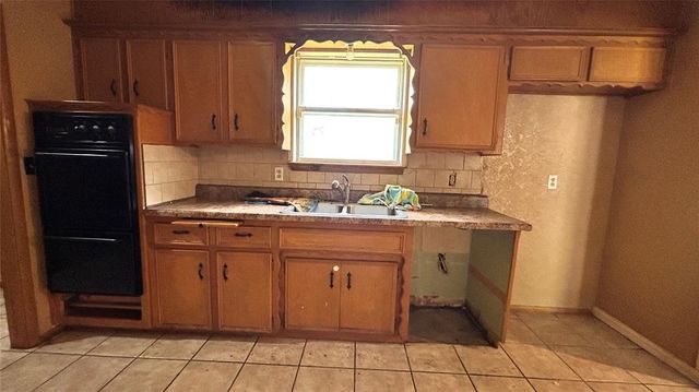 3220 Hilltop Road, Midwest City, OK 73110