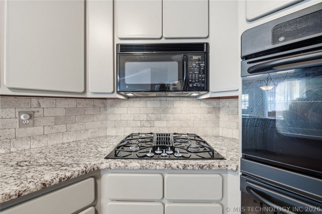 5541 E 77th Street E, Tulsa, OK 74136
