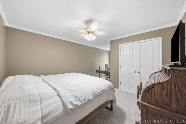 5541 E 77th Street E, Tulsa, OK 74136