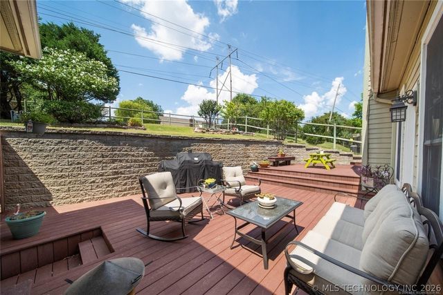 5541 E 77th Street E, Tulsa, OK 74136