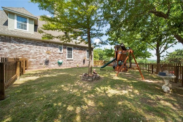 5541 E 77th Street E, Tulsa, OK 74136