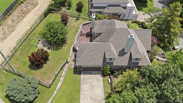 5541 E 77th Street E, Tulsa, OK 74136