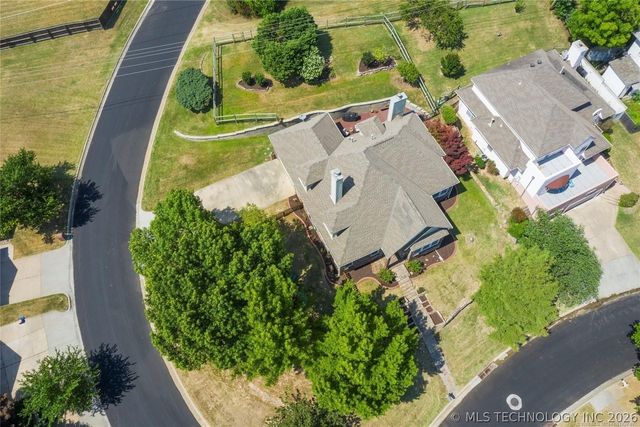 5541 E 77th Street E, Tulsa, OK 74136