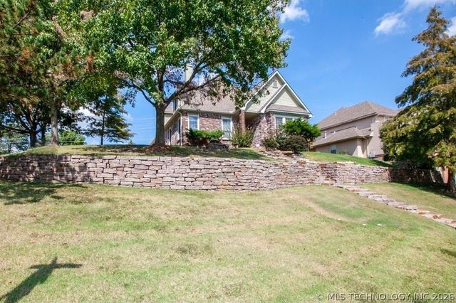5541 E 77th Street E, Tulsa, OK 74136
