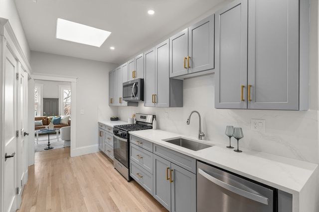 14 Claflin Road 3, Brookline, MA 02445