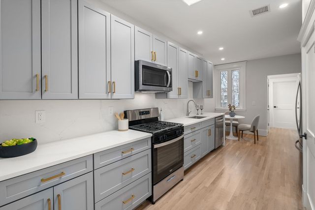 14 Claflin Road 3, Brookline, MA 02445