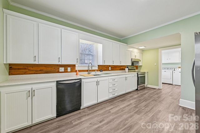 808 W B Street, Kannapolis, NC 28081