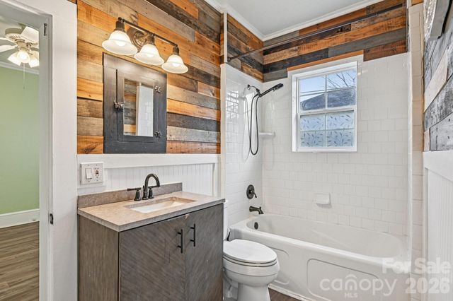 808 W B Street, Kannapolis, NC 28081