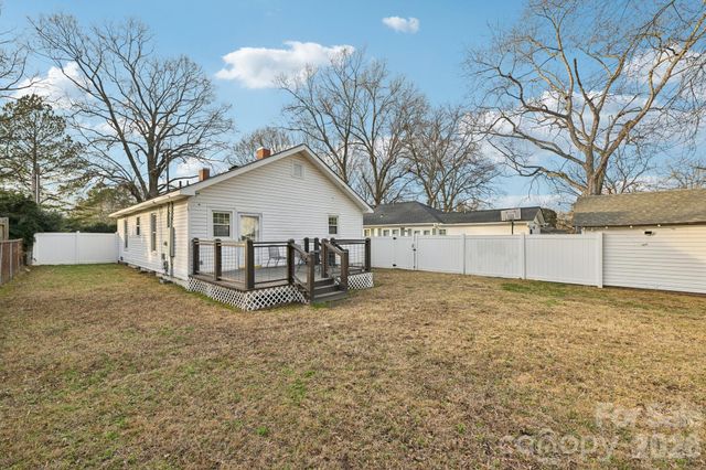 808 W B Street, Kannapolis, NC 28081