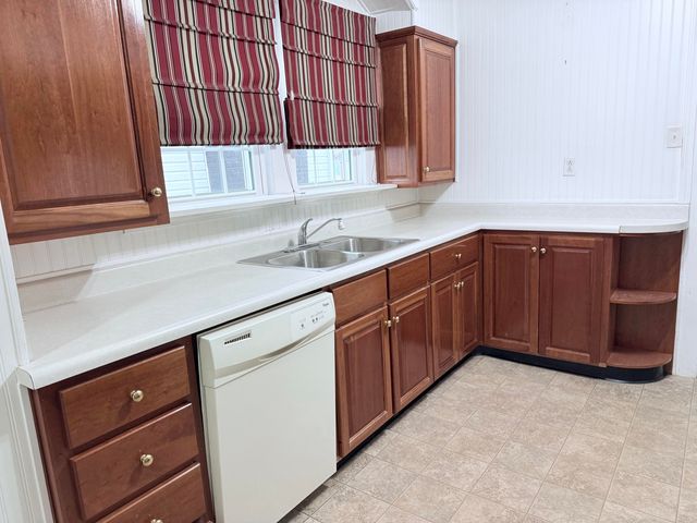 123 N Richardson Drive, Somerset, KY 42501